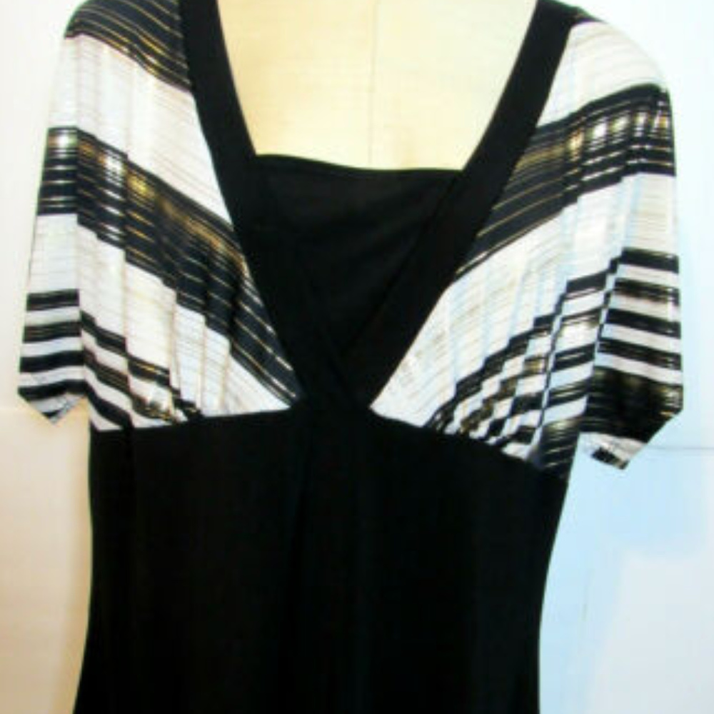 Womens 2X Graceful Tunic Top Black W White & Gold